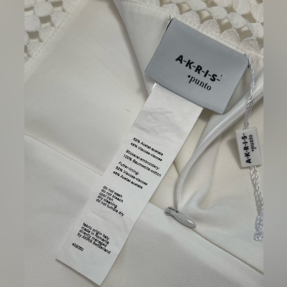 AKRIS Punto White Embroidered Dress NWOT Size 4 - Picture 15 of 15